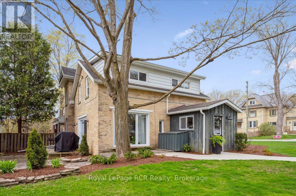 204 Durham Street E, Wellington North, Ontario  N0G 2L2 - Photo 14 - X12128205