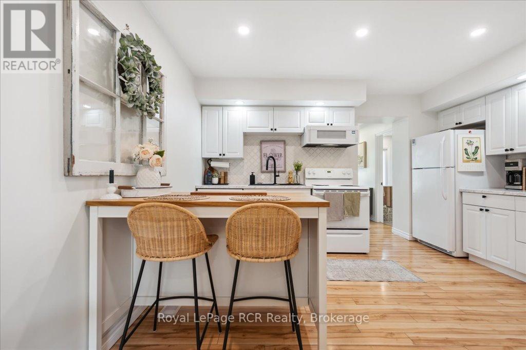 204 Durham Street E, Wellington North, Ontario  N0G 2L2 - Photo 20 - X12128205