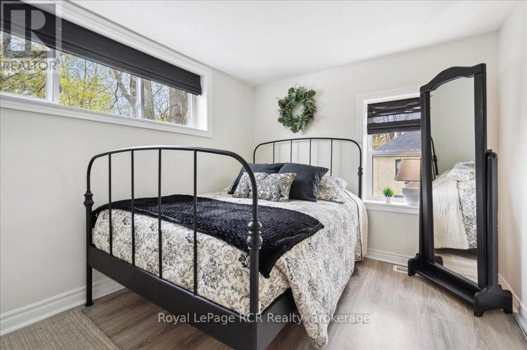 204 Durham Street E, Wellington North, Ontario  N0G 2L2 - Photo 37 - X12128205
