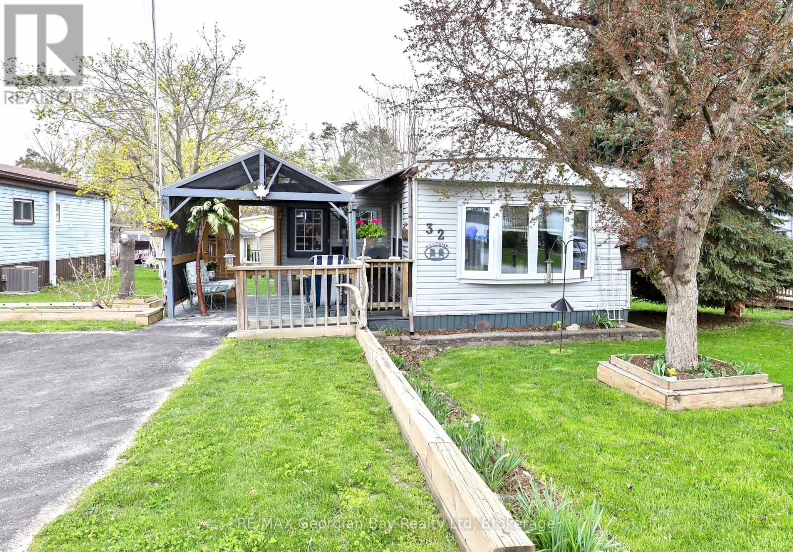32 NORTHLAND ROAD, Midland, Ontario