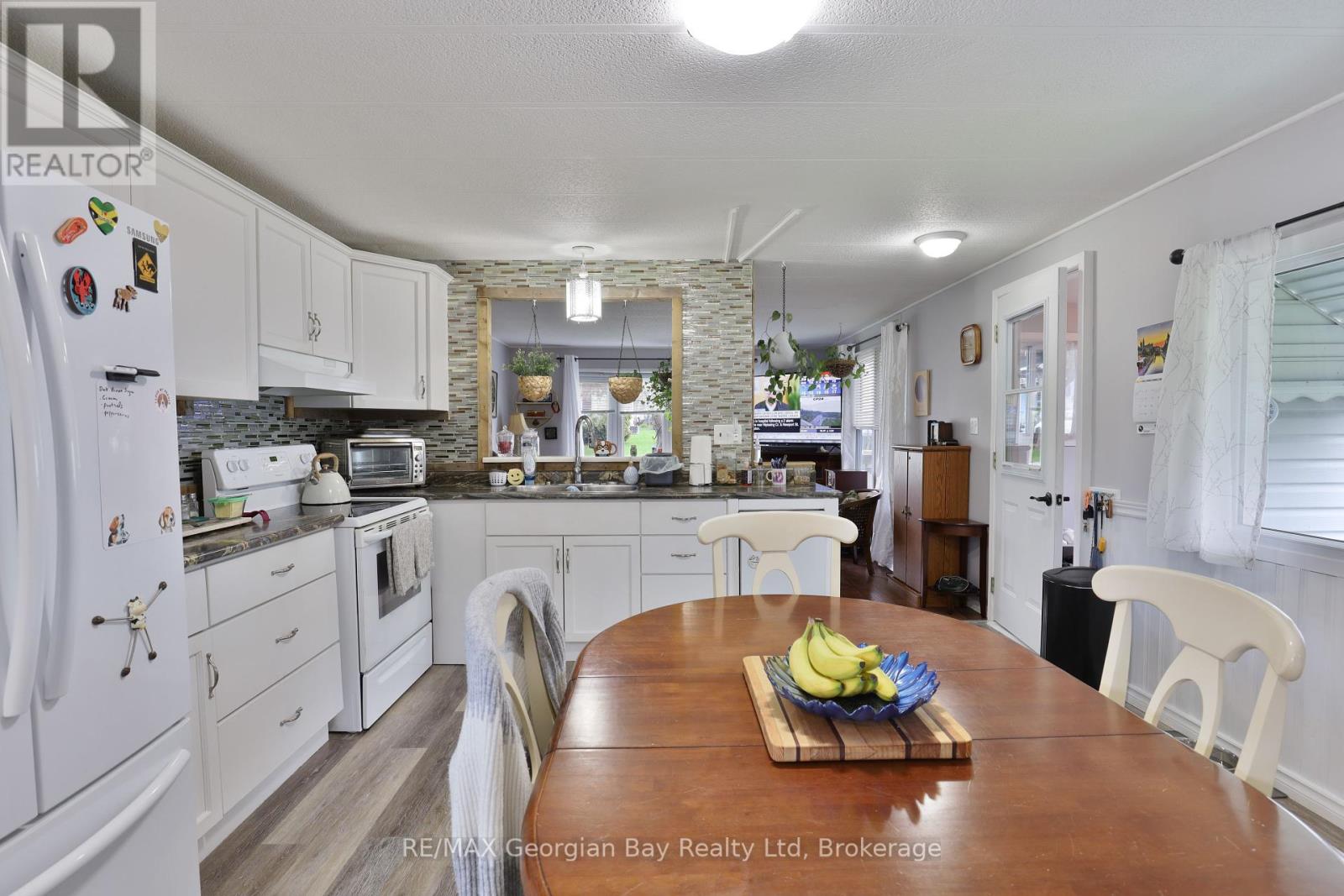 32 Northland Road, Midland, Ontario  L4R 4B5 - Photo 8 - S12128428