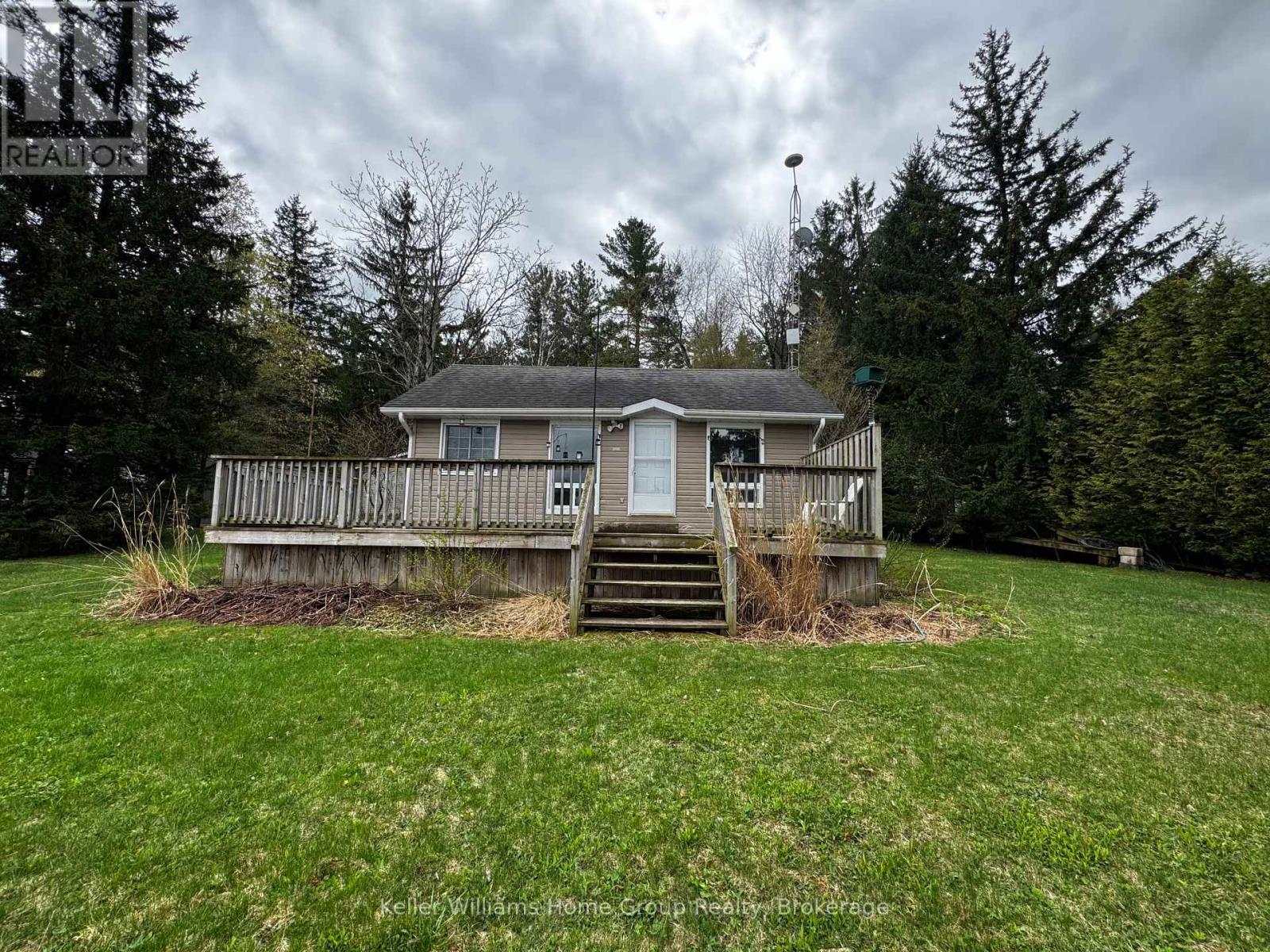 48 Third Line, Centre Wellington, Ontario  N0B 2J0 - Photo 3 - X12128484
