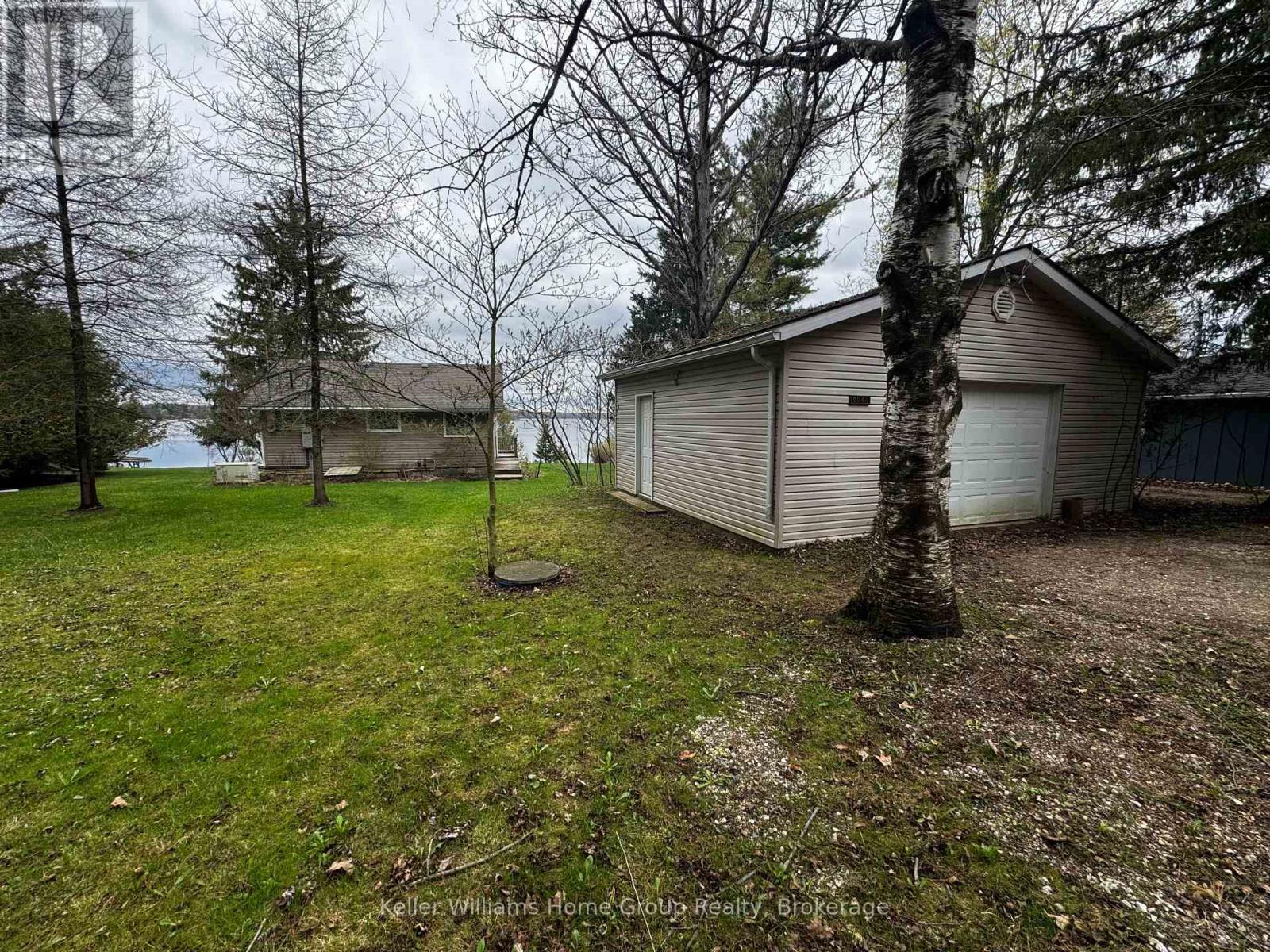 48 Third Line, Centre Wellington, Ontario  N0B 2J0 - Photo 4 - X12128484