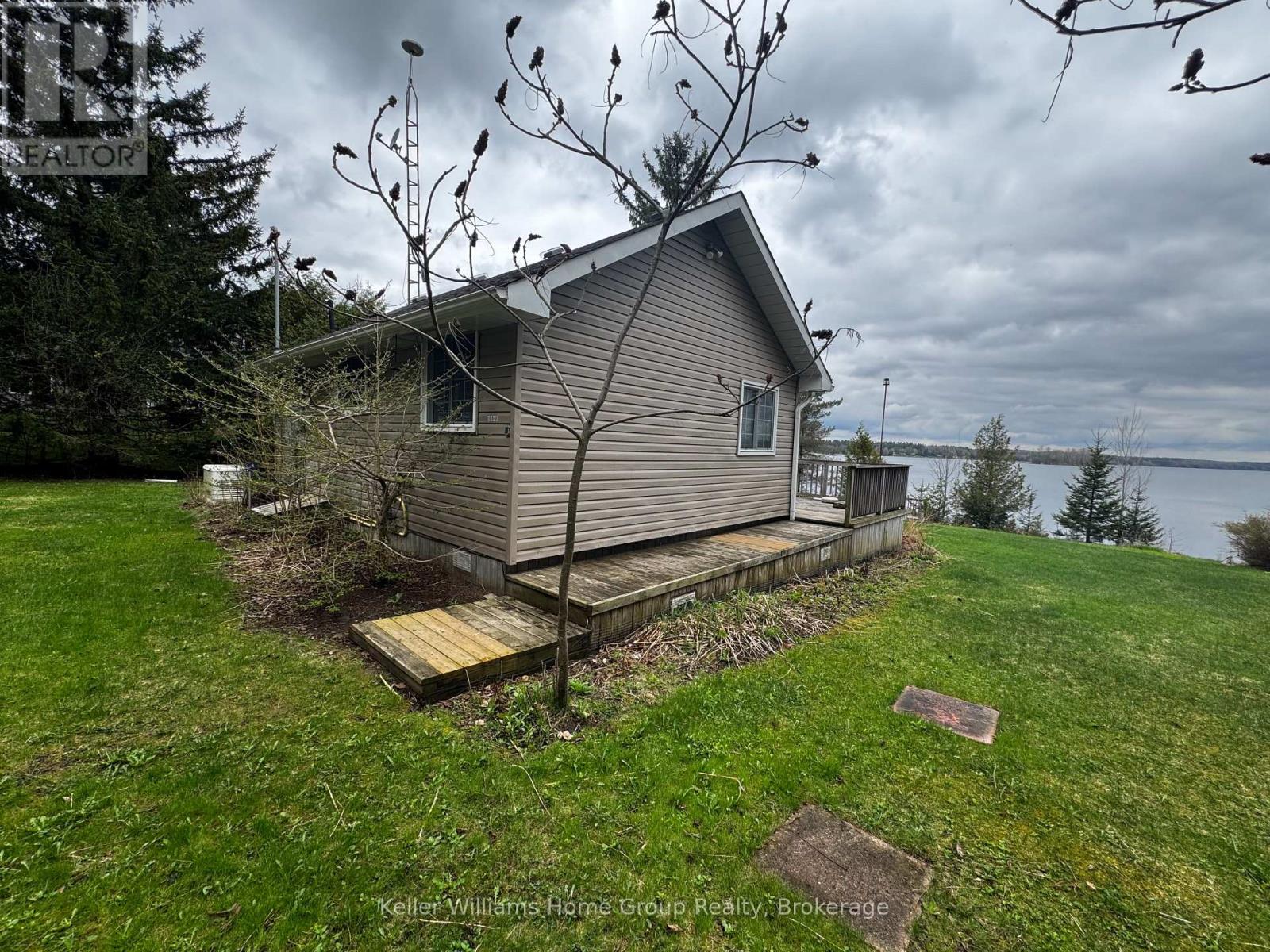48 Third Line, Centre Wellington, Ontario  N0B 2J0 - Photo 5 - X12128484