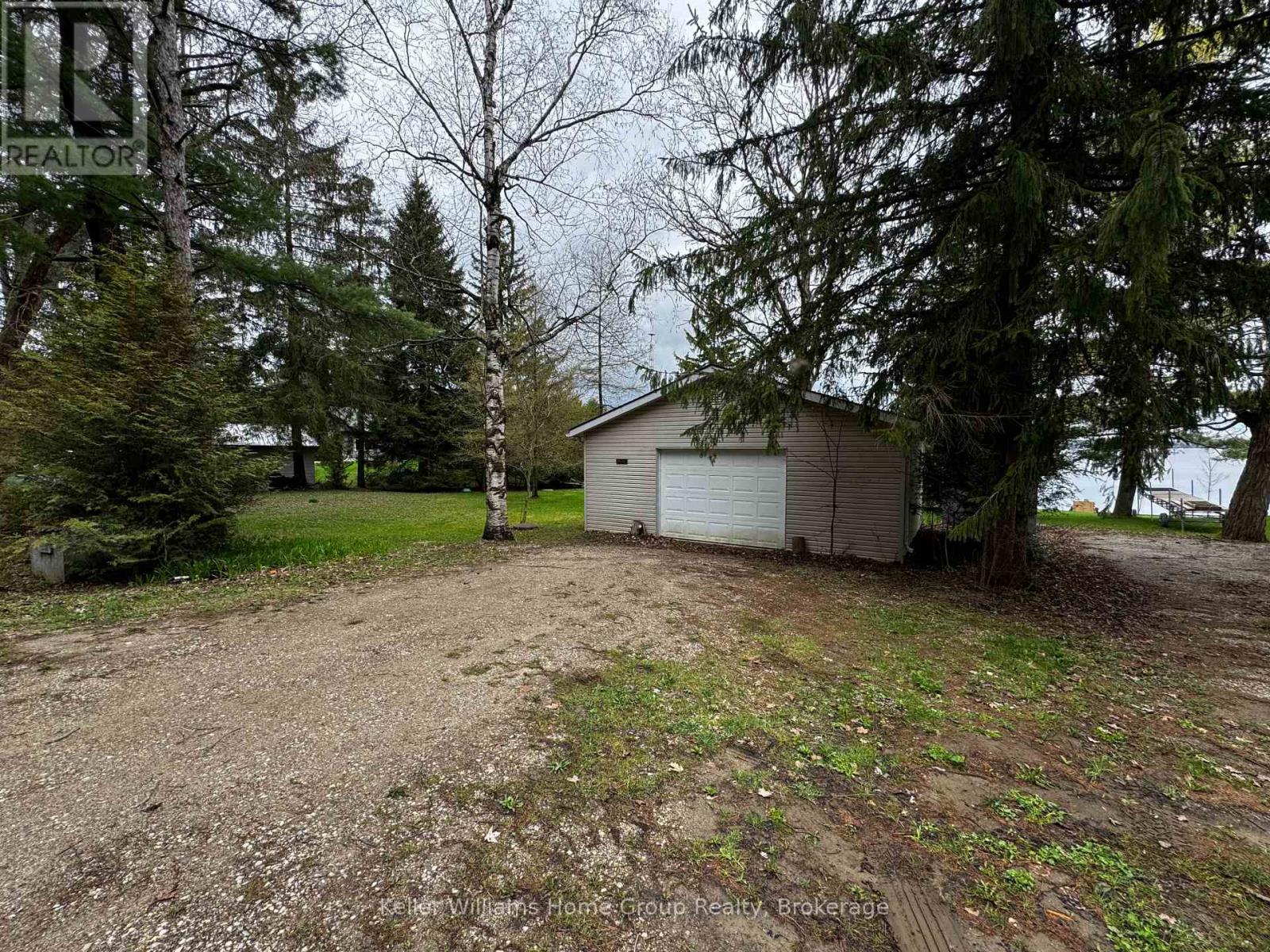 48 Third Line, Centre Wellington, Ontario  N0B 2J0 - Photo 9 - X12128484