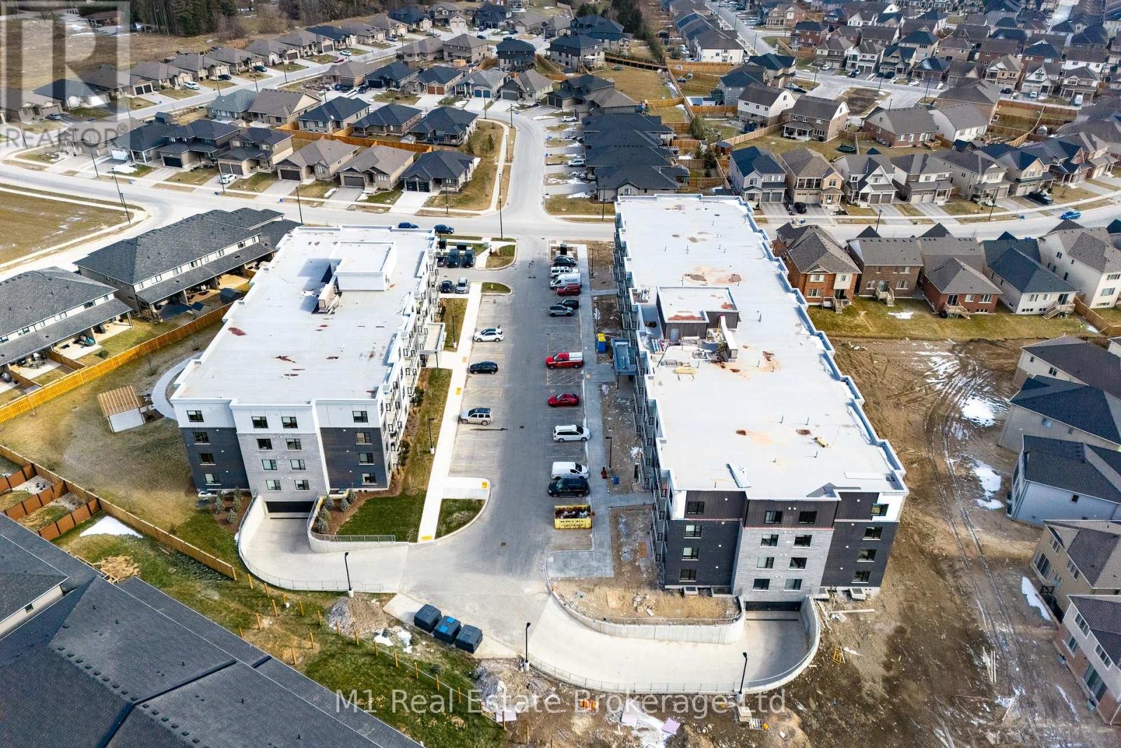 104 - 99b Farley Road, Centre Wellington, Ontario  N1M 0K5 - Photo 43 - X12128680