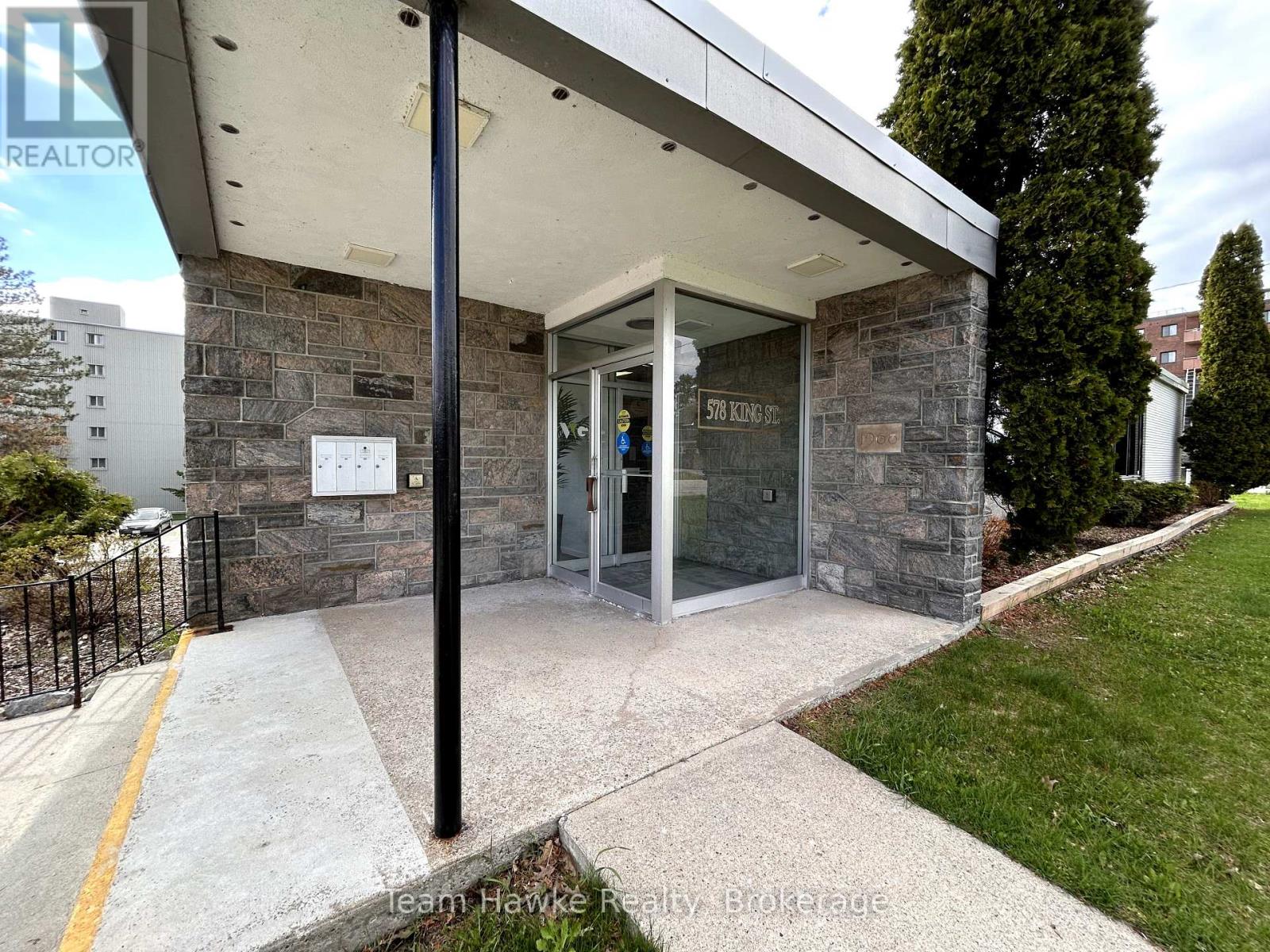 578 King Street, Midland, Ontario  L4R 4P3 - Photo 3 - S12128793