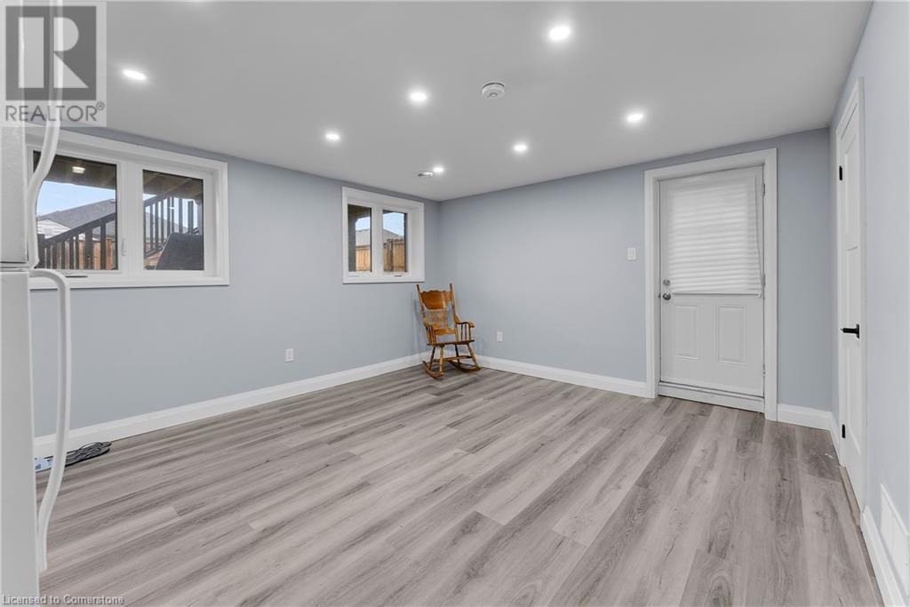 13 Hopkins Street, Thorold, Ontario  L2V 0E9 - Photo 40 - 40725246