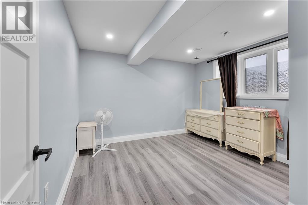 13 Hopkins Street, Thorold, Ontario  L2V 0E9 - Photo 43 - 40725246