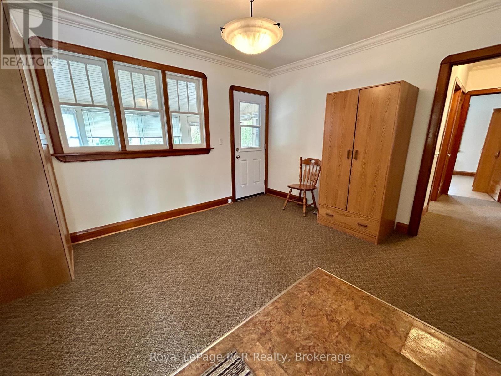 311 12th Street, Hanover, Ontario  N4N 1V5 - Photo 12 - X12128926