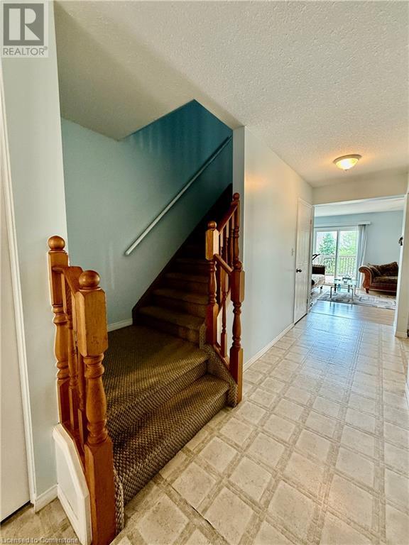 31 Reistview Street, Kitchener, Ontario  N2E 4H3 - Photo 16 - 40725526