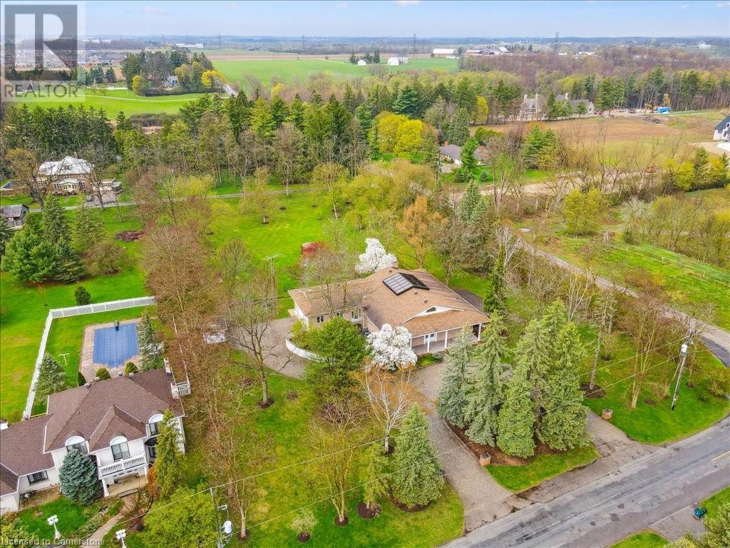 35 Charing Cross, Waterloo, Ontario  N2J 4G8 - Photo 1 - 40724349
