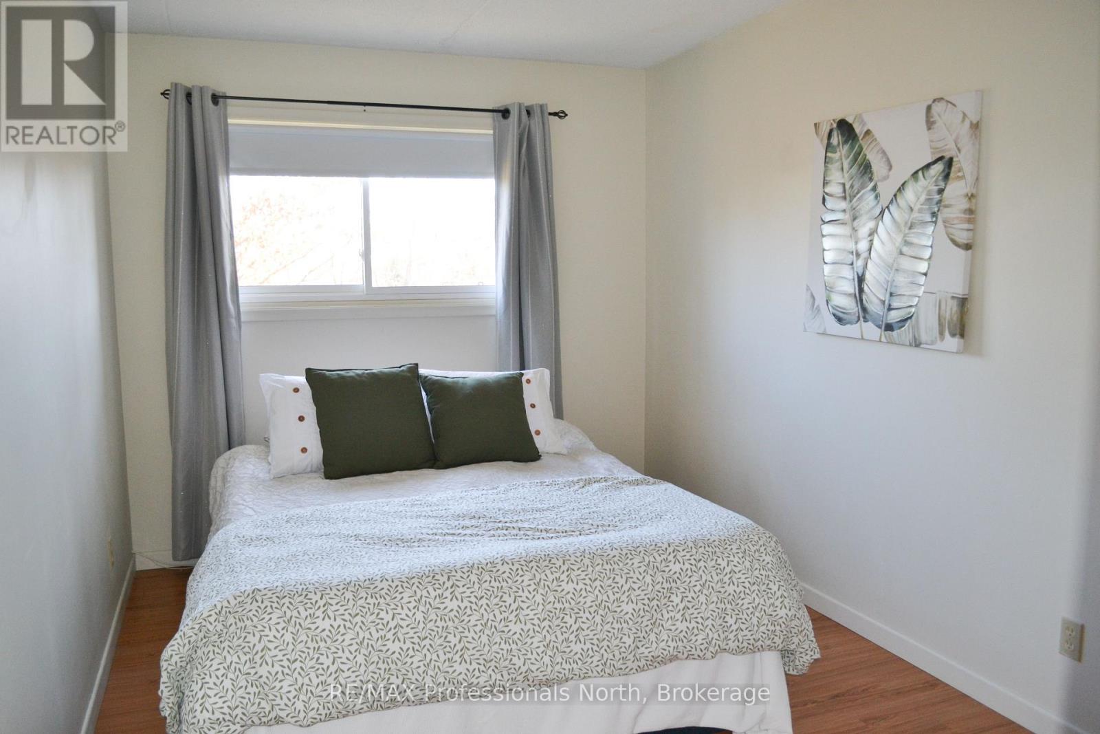 22 - 26 Herman Avenue, Huntsville, Ontario  P1H 1J6 - Photo 10 - X12129299