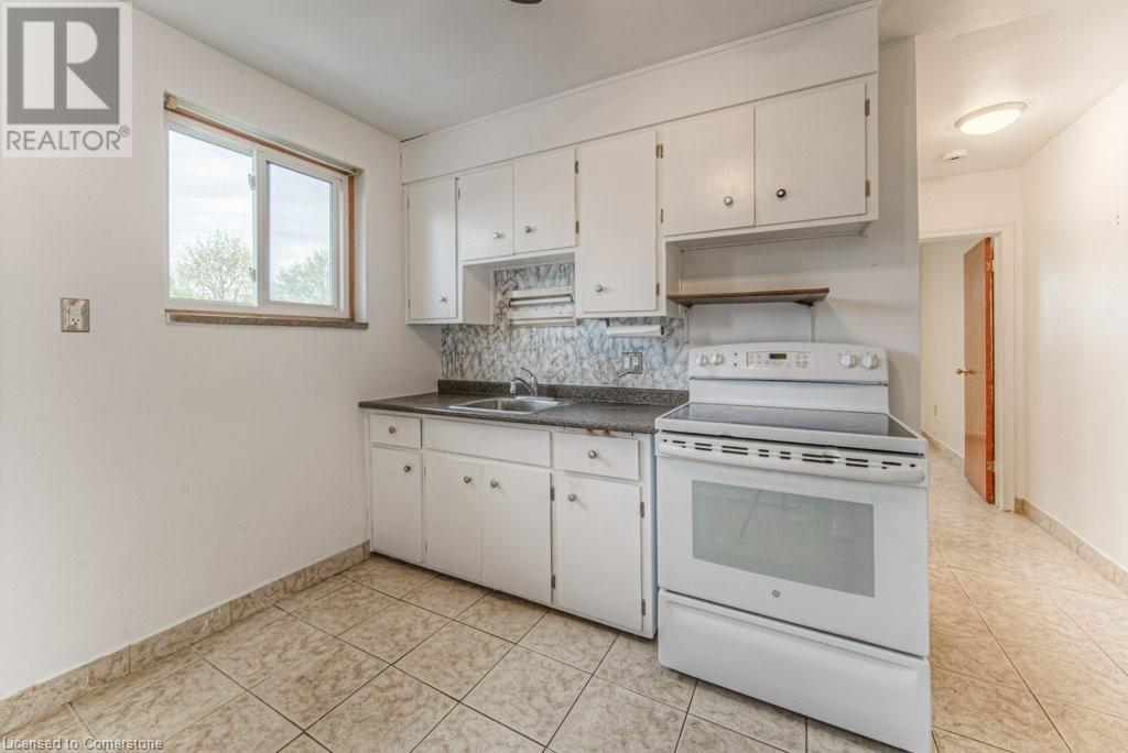 24 Cait Avenue, Kitchener, Ontario  N2C 1G4 - Photo 10 - 40719549