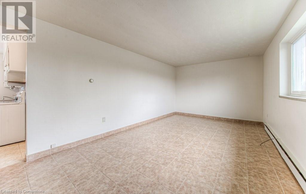 24 Cait Avenue, Kitchener, Ontario  N2C 1G4 - Photo 7 - 40719549
