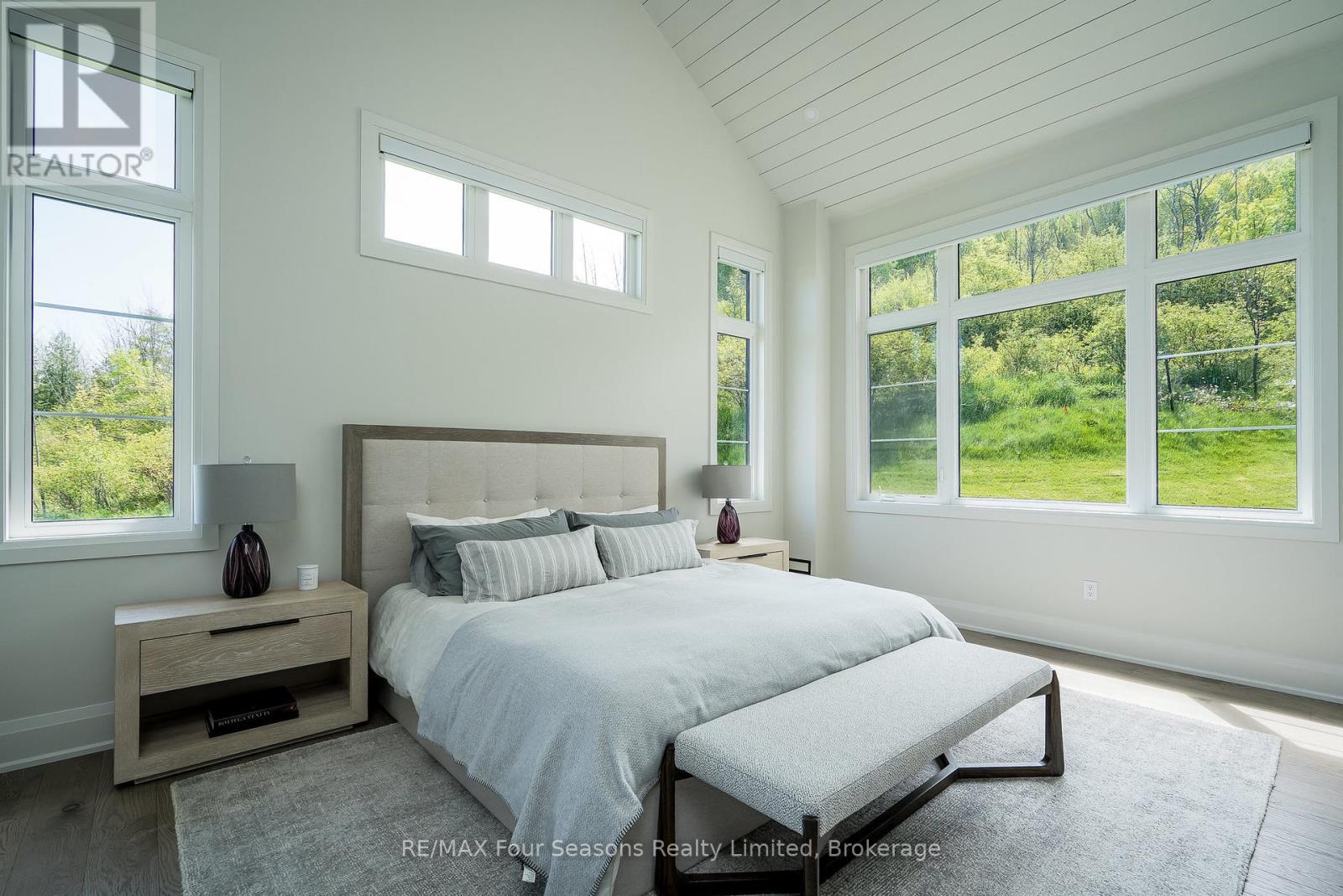 132 Dorothy Drive, Blue Mountains, Ontario  N0H 2P0 - Photo 17 - X12129457