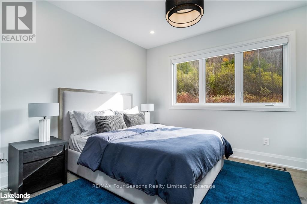 132 Dorothy Drive, Blue Mountains, Ontario  N0H 2P0 - Photo 34 - X12129457