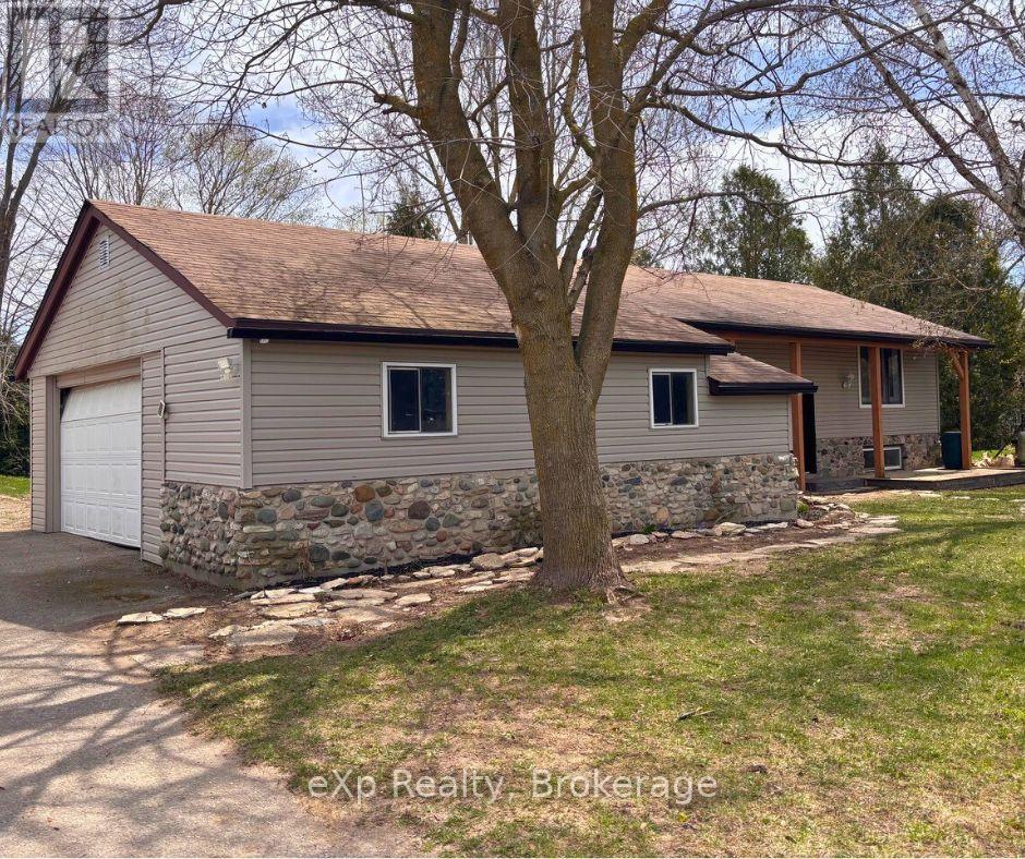 572 Louisa Street, West Grey, Ontario  N0G 1C0 - Photo 2 - X12129479