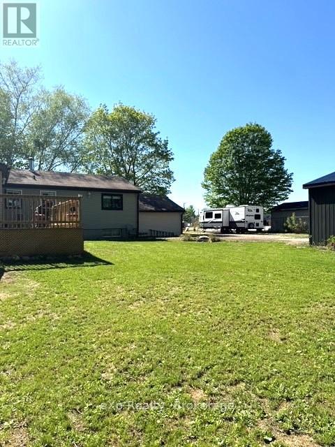 572 Louisa Street, West Grey, Ontario  N0G 1C0 - Photo 6 - X12129479