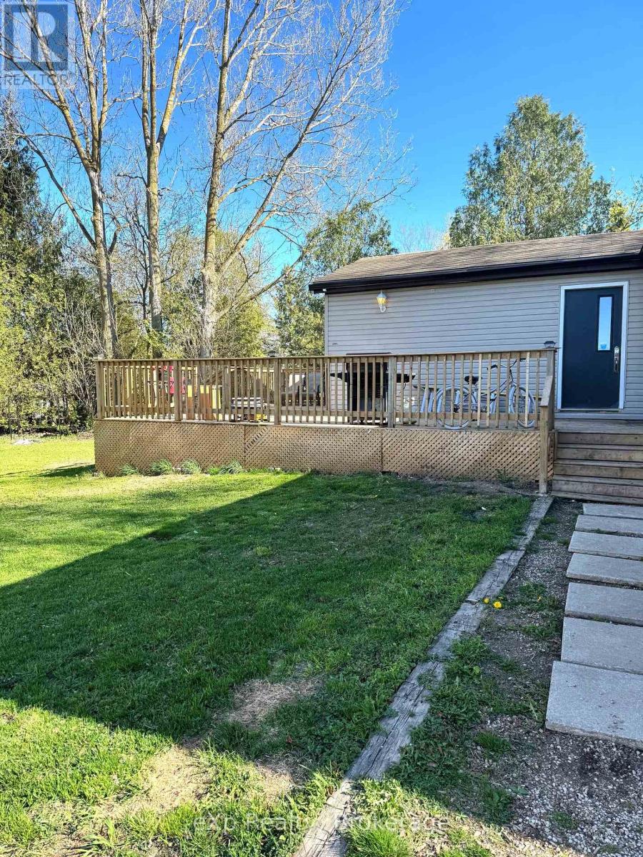 572 Louisa Street, West Grey, Ontario  N0G 1C0 - Photo 7 - X12129479