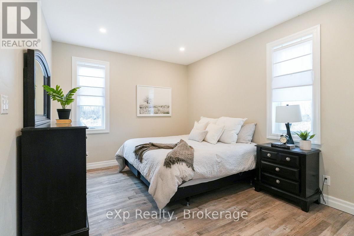315225 Hwy 6, Chatsworth, Ontario  N0H 2V0 - Photo 18 - X12129484