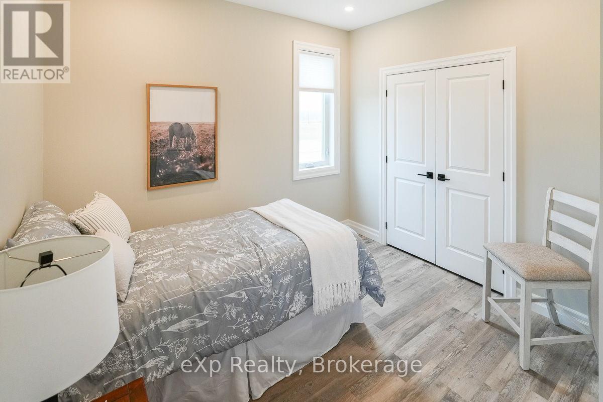 315225 Hwy 6, Chatsworth, Ontario  N0H 2V0 - Photo 21 - X12129484
