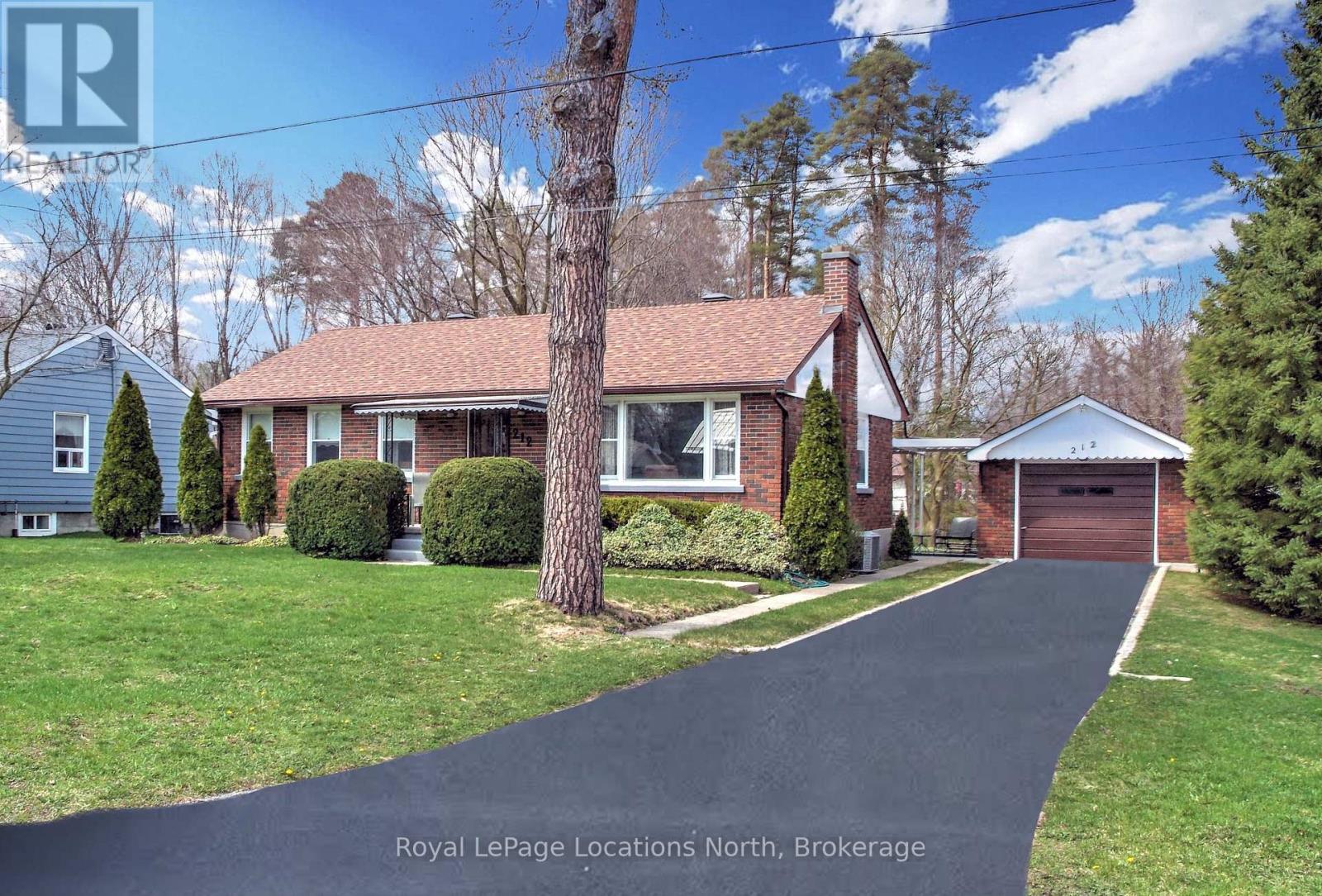212 Kirkwood Drive, Clearview, Ontario  L0M 1S0 - Photo 1 - S12129549