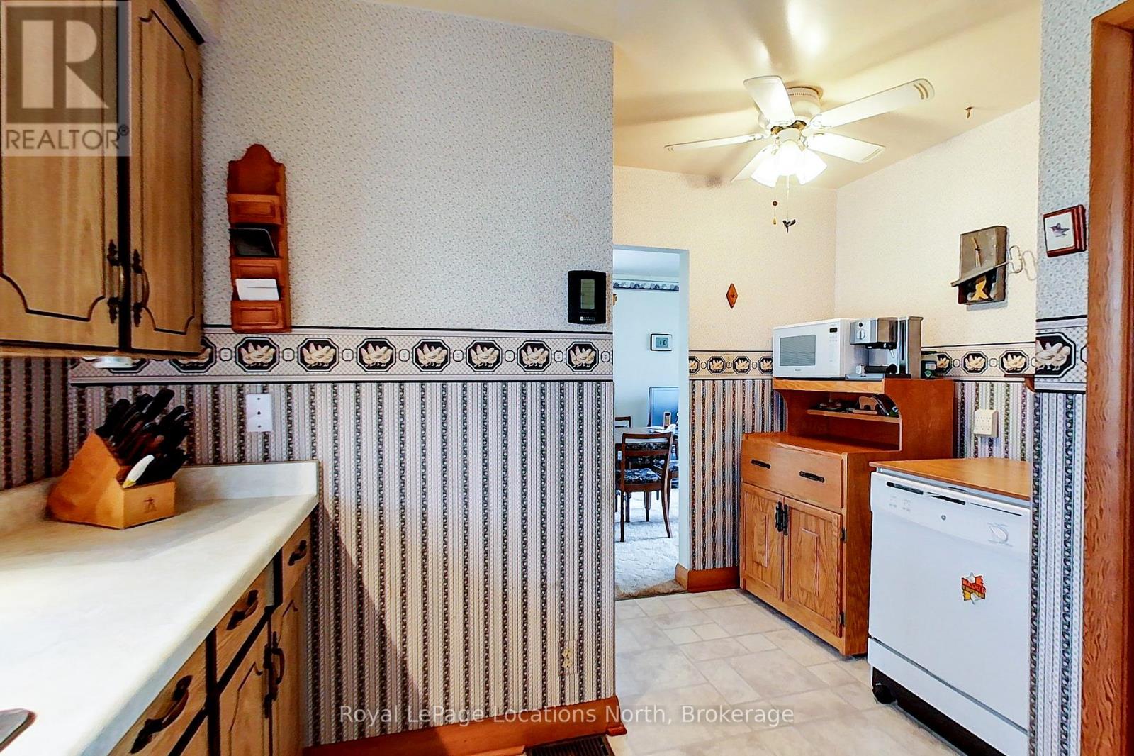 212 Kirkwood Drive, Clearview, Ontario  L0M 1S0 - Photo 25 - S12129549