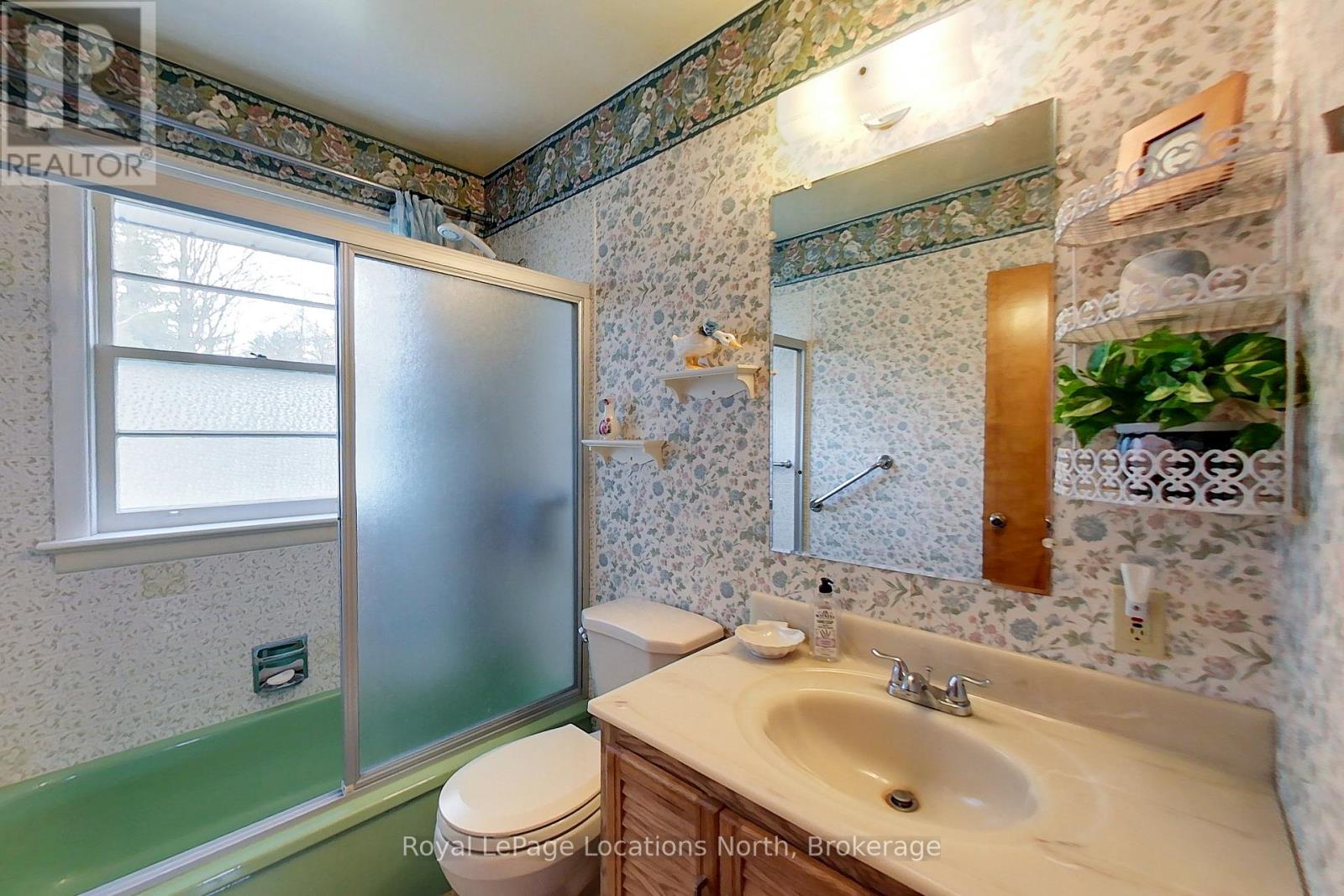 212 Kirkwood Drive, Clearview, Ontario  L0M 1S0 - Photo 33 - S12129549