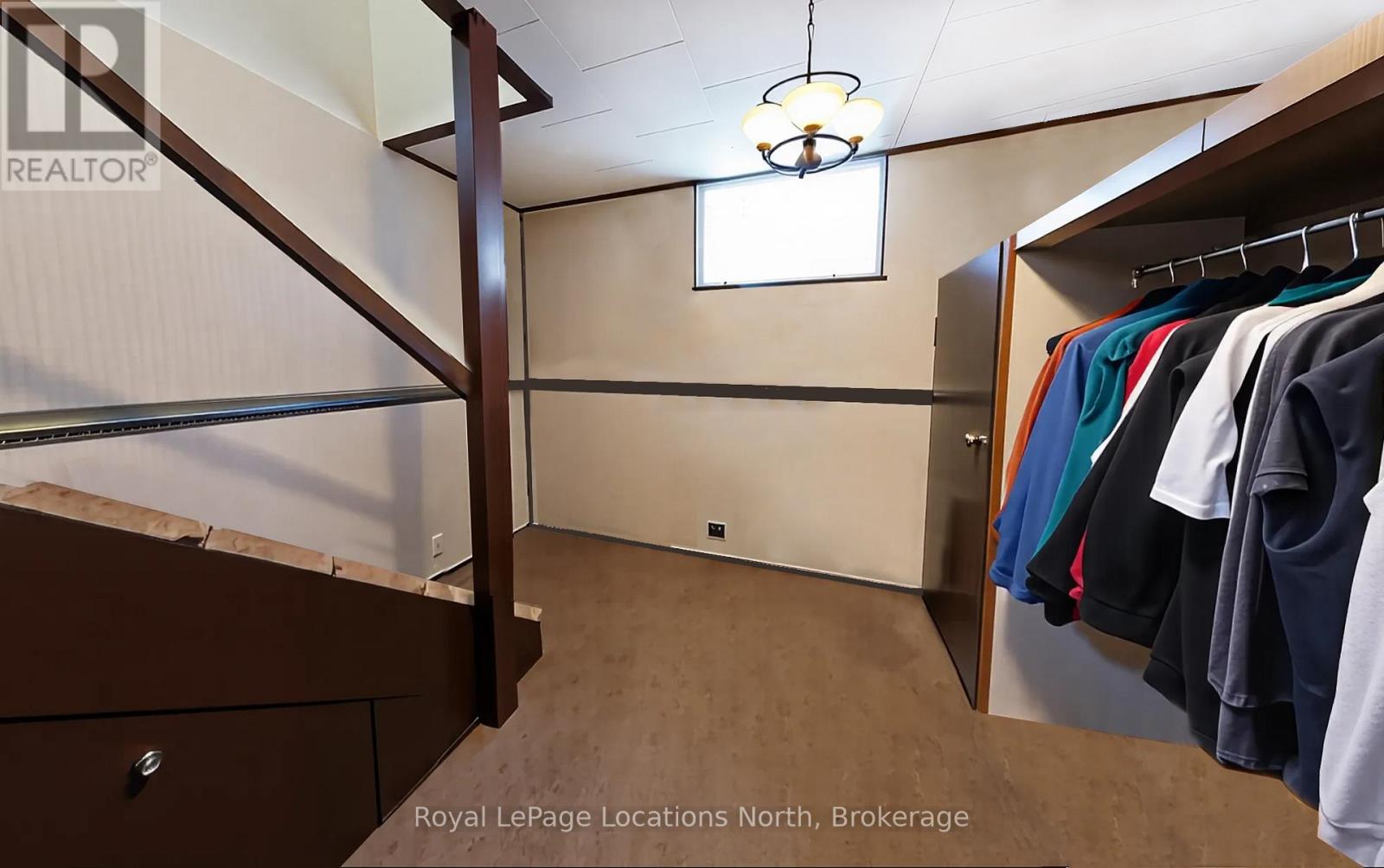 212 Kirkwood Drive, Clearview, Ontario  L0M 1S0 - Photo 34 - S12129549