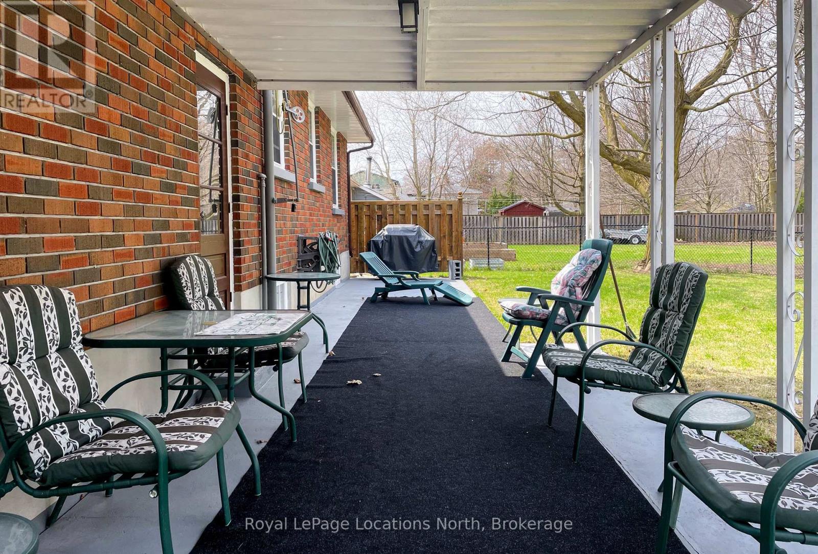 212 Kirkwood Drive, Clearview, Ontario  L0M 1S0 - Photo 4 - S12129549