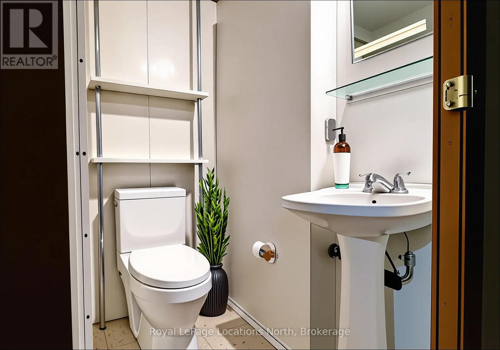 212 Kirkwood Drive, Clearview, Ontario  L0M 1S0 - Photo 40 - S12129549