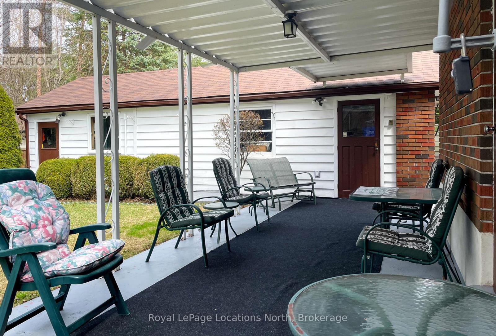 212 Kirkwood Drive, Clearview, Ontario  L0M 1S0 - Photo 6 - S12129549