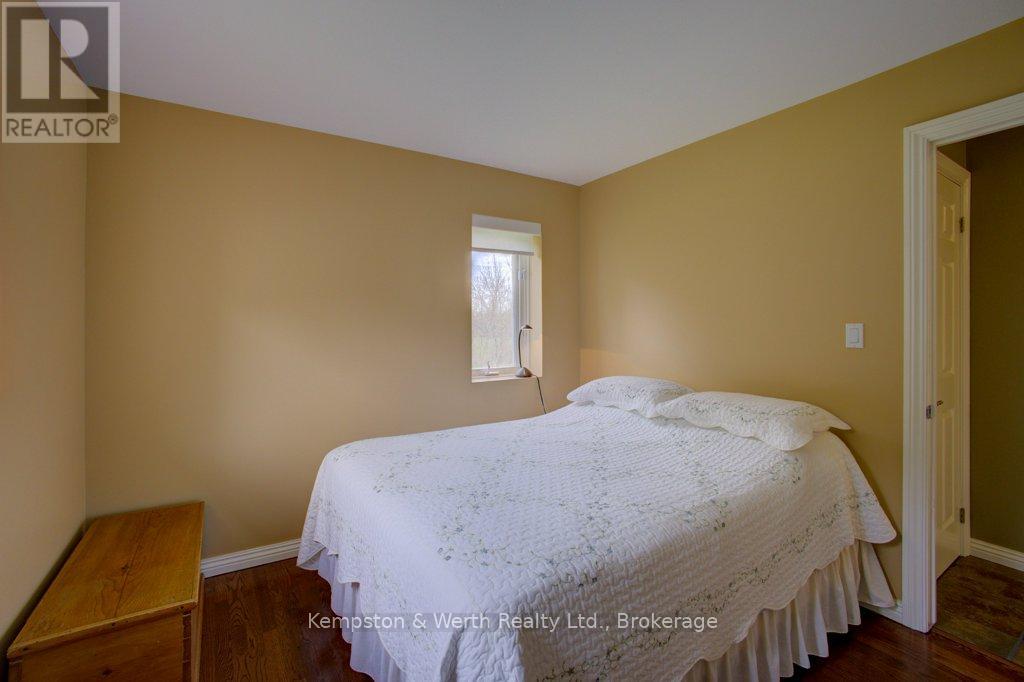 112 Old Bridge Road S, West Grey, Ontario  N4N 3B8 - Photo 15 - X12129544