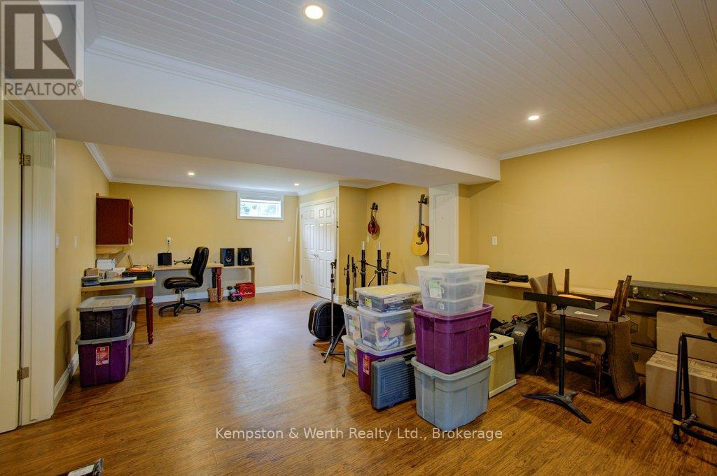 112 Old Bridge Road S, West Grey, Ontario  N4N 3B8 - Photo 20 - X12129544