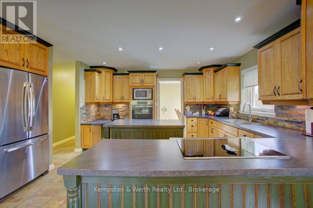 112 Old Bridge Road S, West Grey, Ontario  N4N 3B8 - Photo 8 - X12129544
