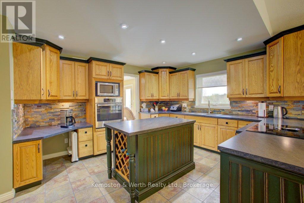 112 Old Bridge Road S, West Grey, Ontario  N4N 3B8 - Photo 9 - X12129544