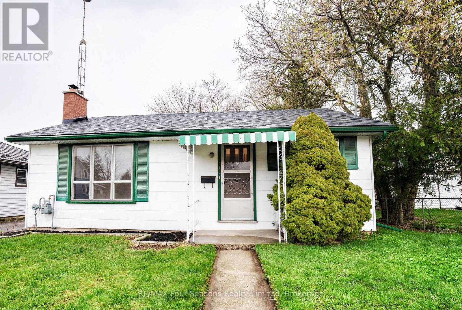 120 Charles Street W, Wellington North, Ontario  N0G 1A0 - Photo 3 - X12129603