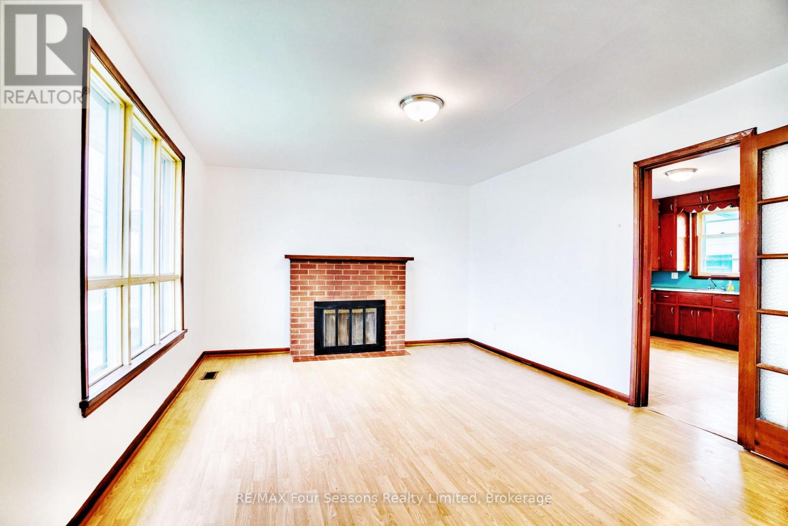 120 Charles Street W, Wellington North, Ontario  N0G 1A0 - Photo 4 - X12129603