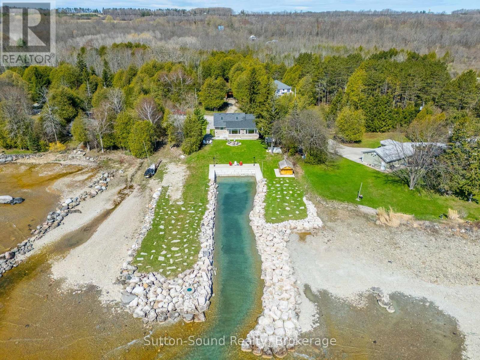 339605 Presqu'ile Road, Georgian Bluffs, Ontario  N0H 1S0 - Photo 44 - X12129641