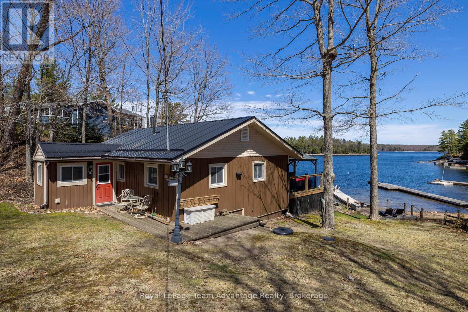758 Paradise Lane, Parry Sound, Ontario  P2A 2X4 - Photo 3 - X12129908