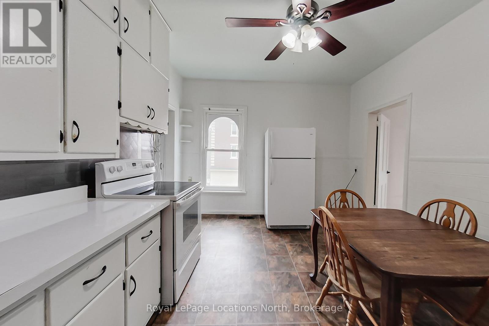 9 Collingwood Street W, Meaford, Ontario  N4L 1N8 - Photo 10 - X12129963