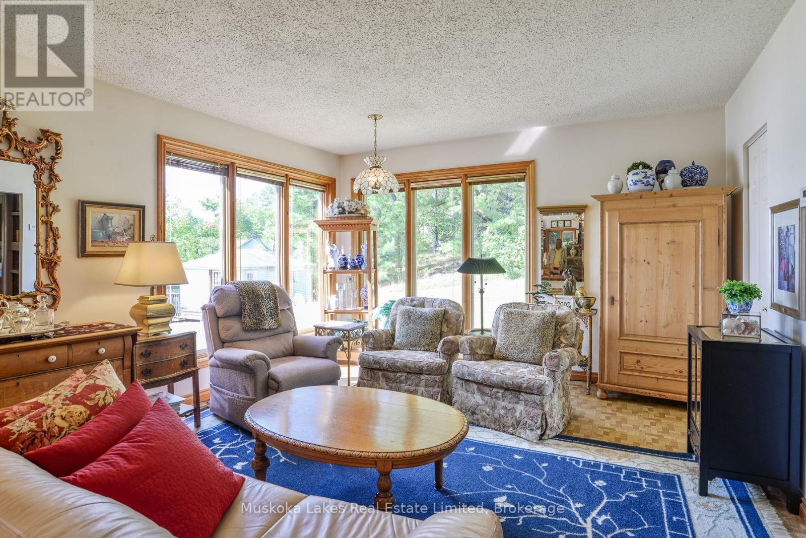 93 Steeles Road, Seguin, Ontario  P0C 1J0 - Photo 12 - X12130001