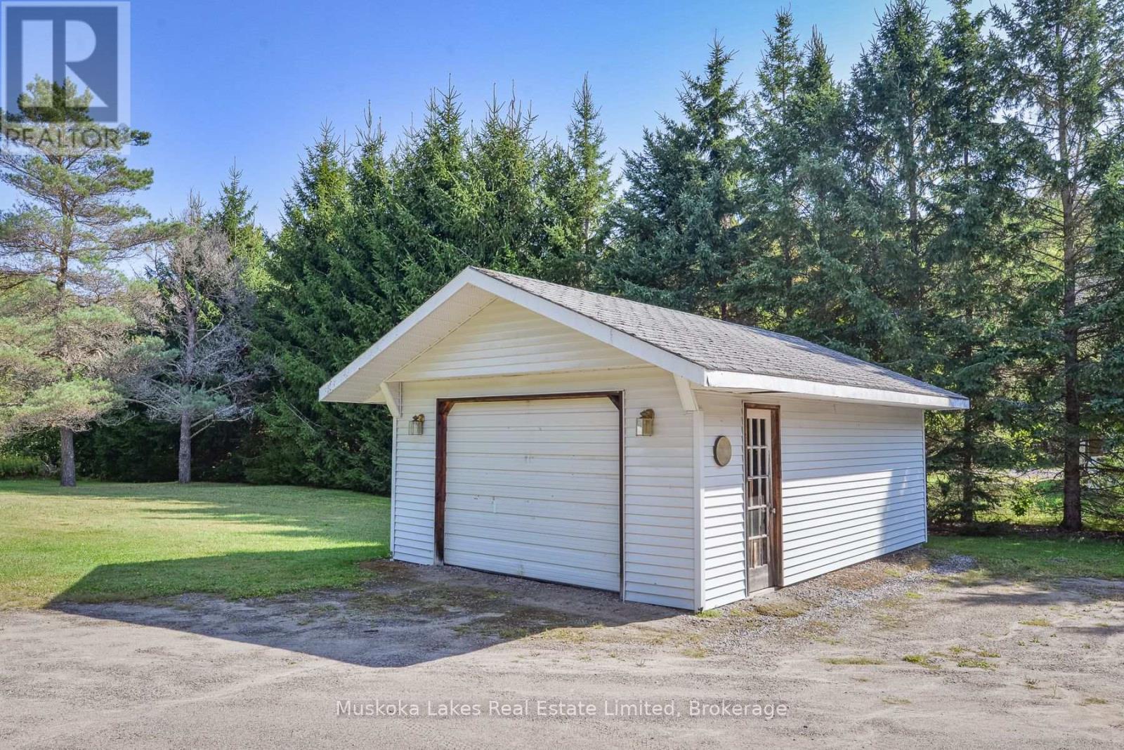 93 Steeles Road, Seguin, Ontario  P0C 1J0 - Photo 16 - X12130001