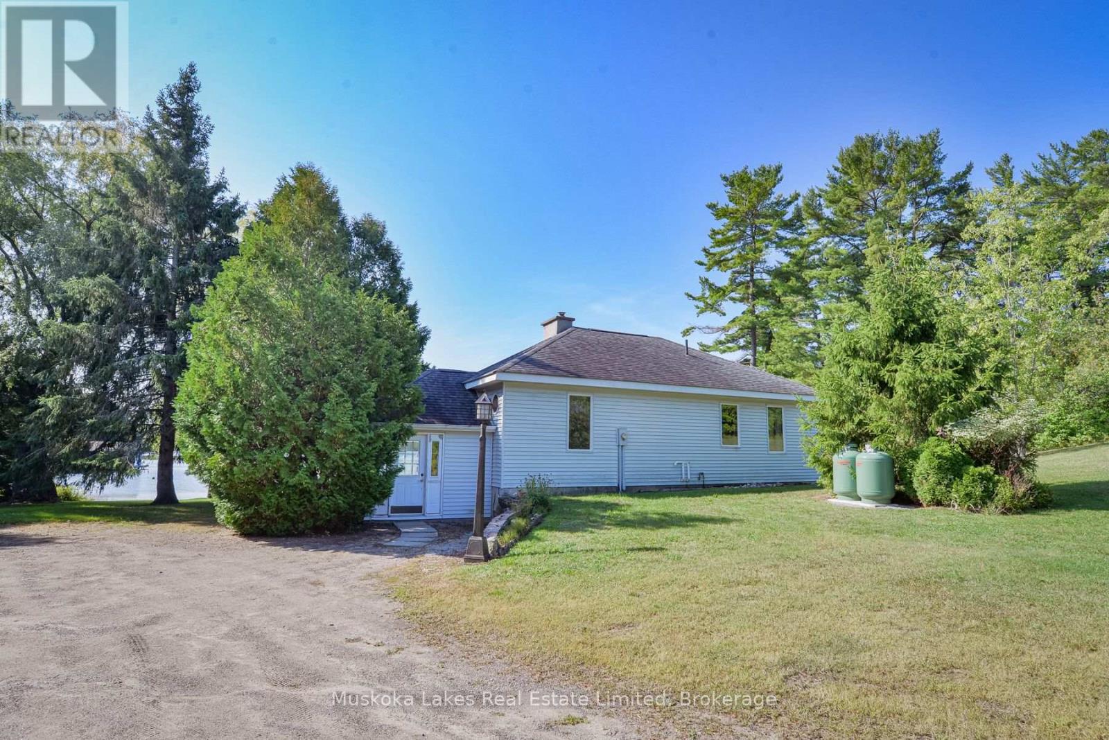 93 Steeles Road, Seguin, Ontario  P0C 1J0 - Photo 5 - X12130001