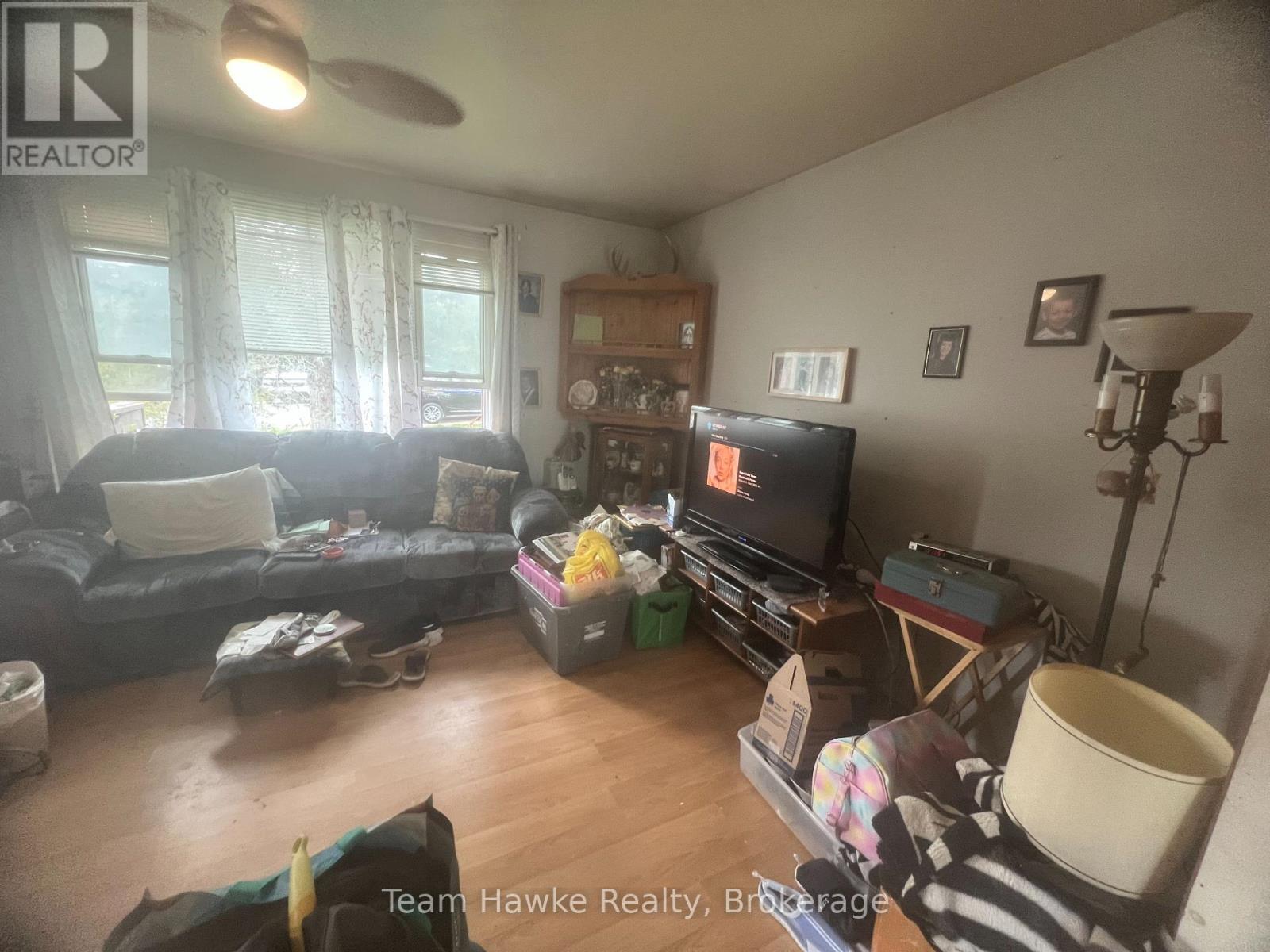333 Ouida Street, Tay, Ontario  L0K 2C0 - Photo 2 - S12130321