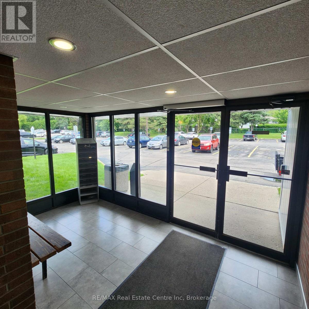 307 - 65 Silvercreek Parkway N, Guelph, Ontario  N1H 7R9 - Photo 8 - X12130227
