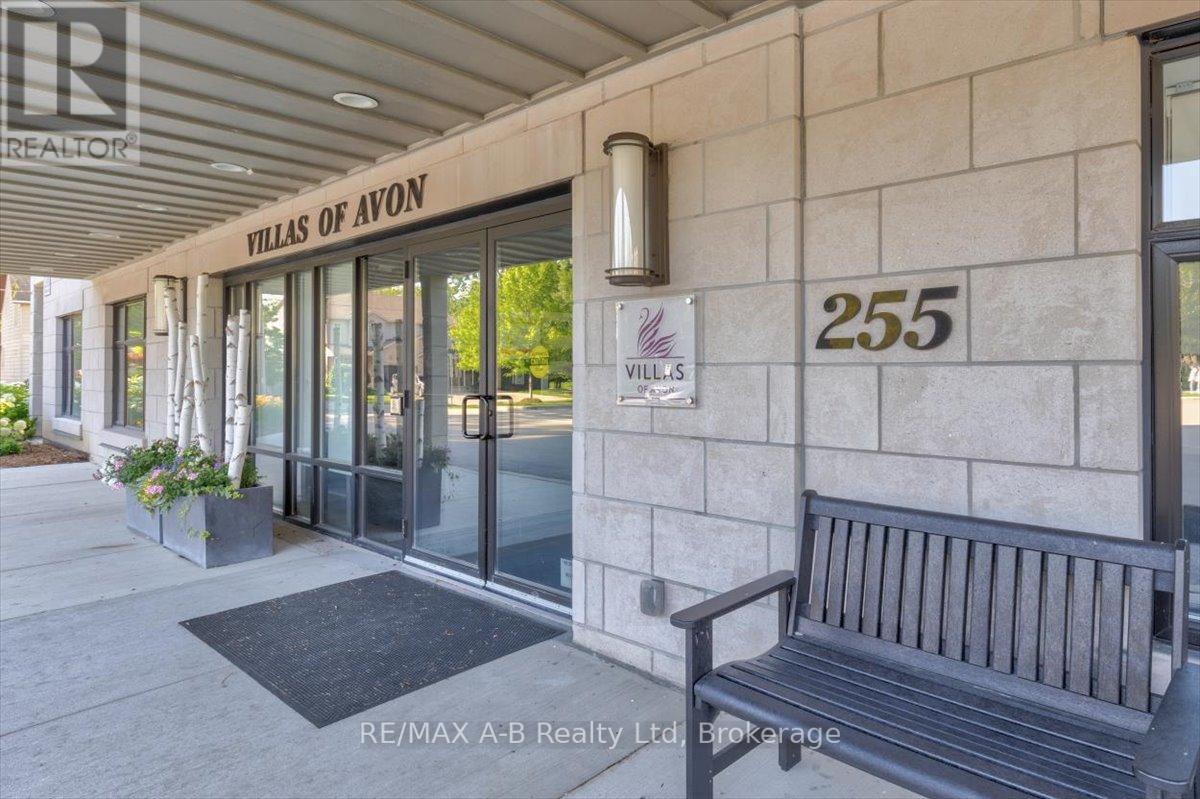 206 - 255 John Street N, Stratford, Ontario  N5A 0G7 - Photo 2 - X12130405