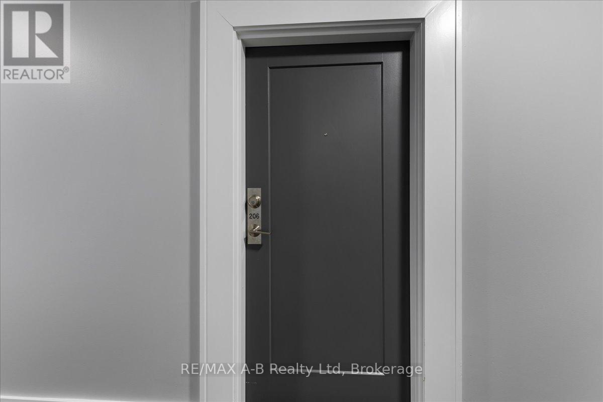 206 - 255 John Street N, Stratford, Ontario  N5A 0G7 - Photo 6 - X12130405
