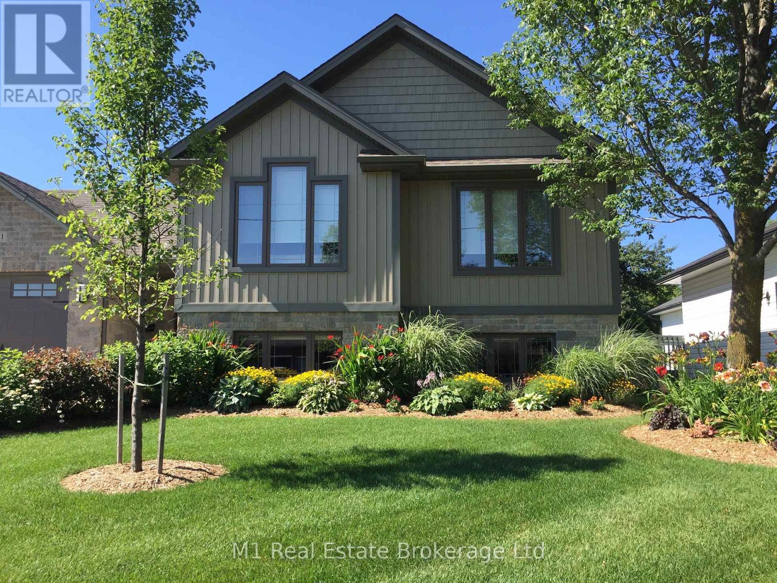 781 Princess Street, Wellington North, Ontario  N0G 2L3 - Photo 1 - X12130682